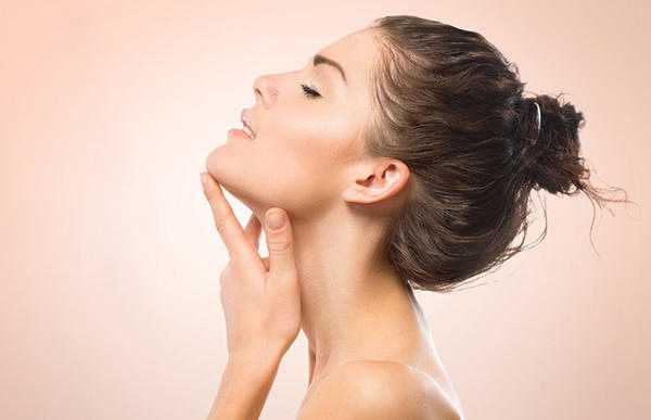  tại sao cằm có thể bị ngứa 